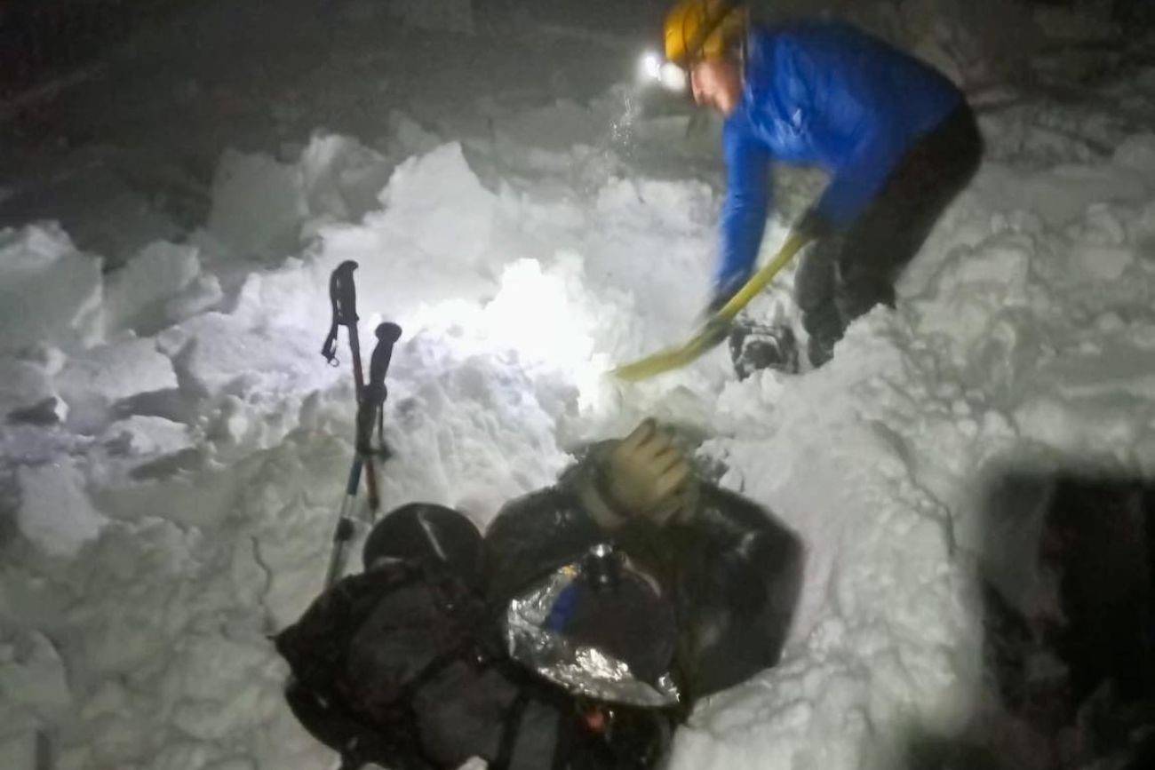 Turysta porwany przez lawinę na Babiej Górze. Z pomocą przyszło GOPR Lawina porwała turystę na Babiej Górze