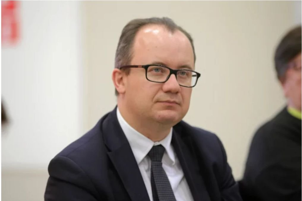 Adam Bodnar na briefingu prasowym przed TK przyznał, że do czasu wejścia w życie wyroku nadal będzie pełnił zadania Rzecznika Praw Obywatelskich
