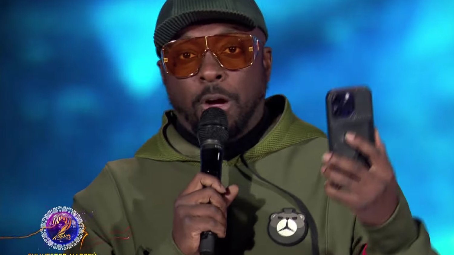 Dlaczego Will.i.am z Black Eyed Peas w Zakopanem cały czas miał telefon przed oczami? Will.i.am z Black Eyed Peas na Sylwestrze Marzeń TVP w Zakopanem.