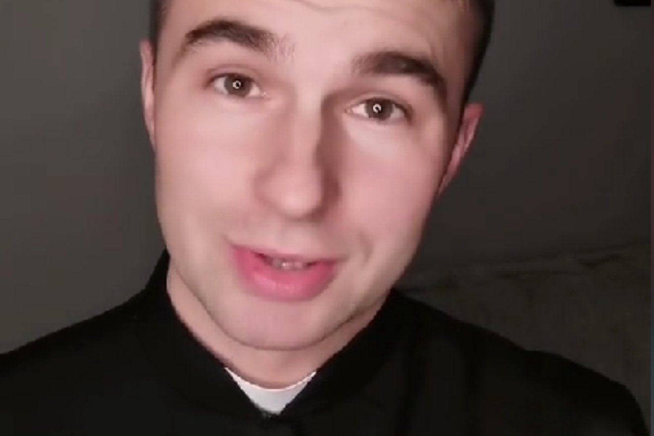 Ksiądz odpowiedział, czy można pić w Wigilię. Na TikToku wybuchła burza.