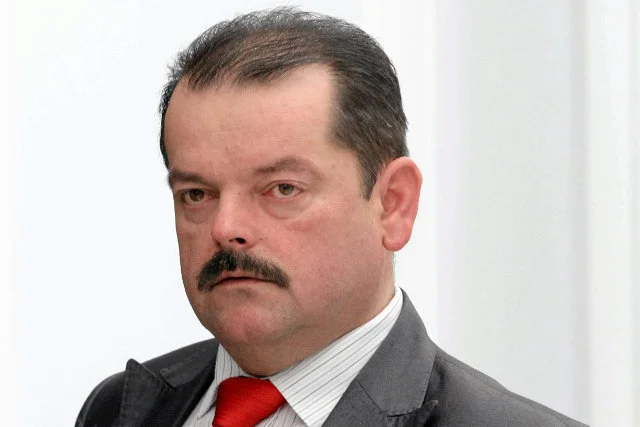 To Sławomir Izdebski sprawia rządowi najwięcej problemów, namawiając do strajków nie tylko rolników, ale i wszystkie solidaryzujące się grupy pracownicze.