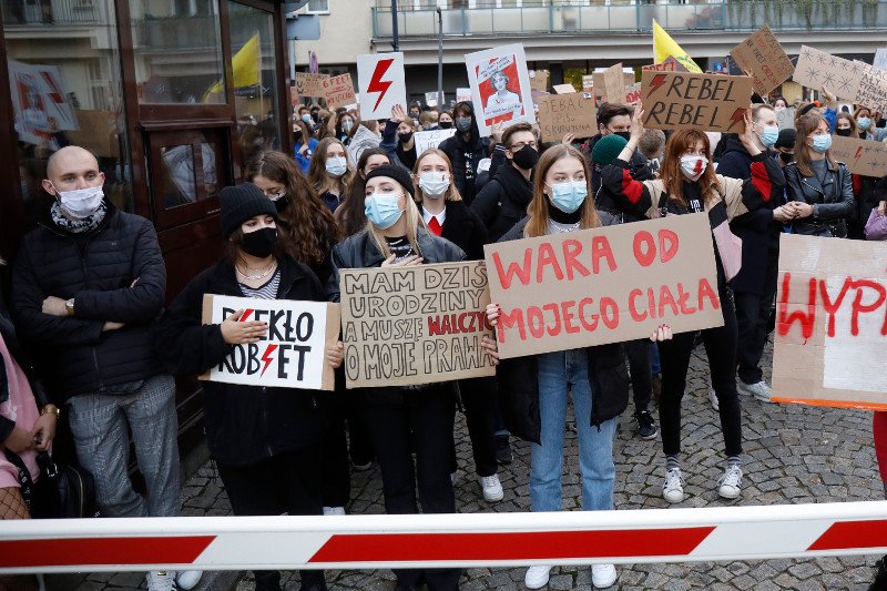 Burzliwy przebieg protest przed gmachem Sejmu.