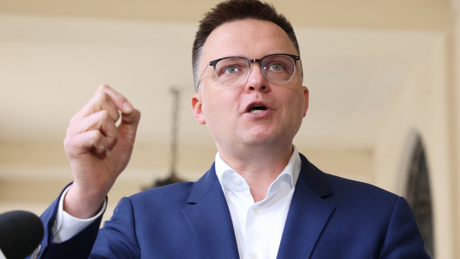 Partia Szymona Hołowni Polska 2050 w sondażu IBSP dla StanPolityki.pl zanotowała nadspodziewanie dobry wynik.