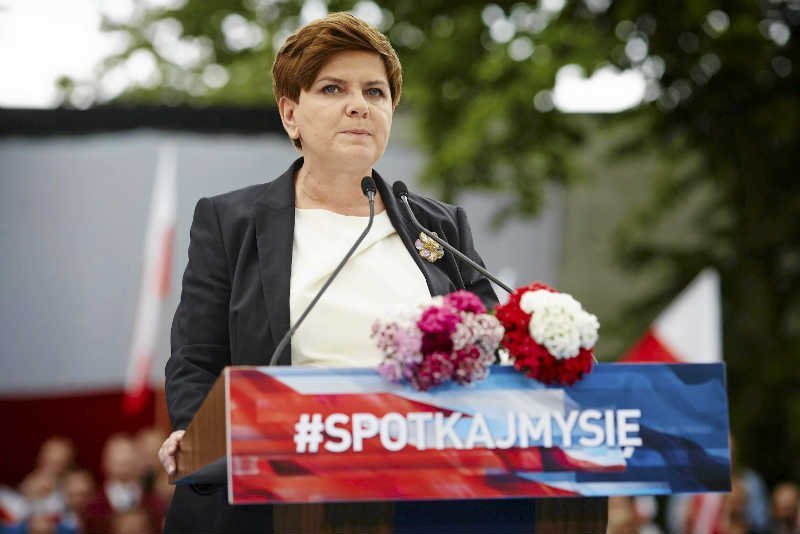 Realizacja programu Beaty Szydło i PiS może kosztować nawet 100 mld zł.