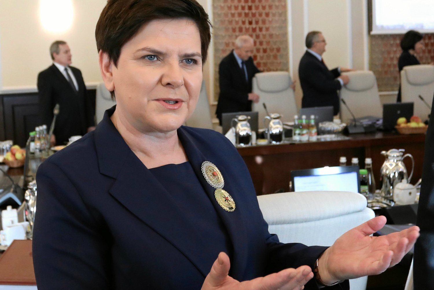 Beata Szydło powiadomiła, że rząd przyjął projekt ustawy o podwyższeniu renty socjalnej dla niepełnosprawnych.