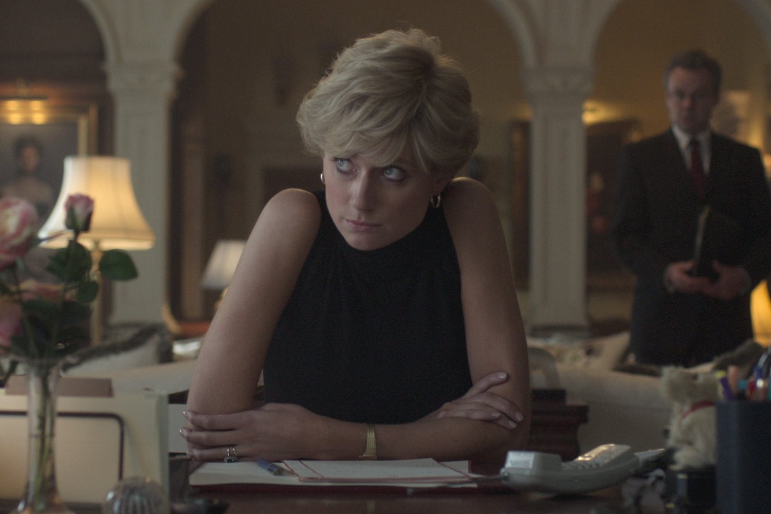 Elizabeth Debicki jako księżna Diana w "The Crown"