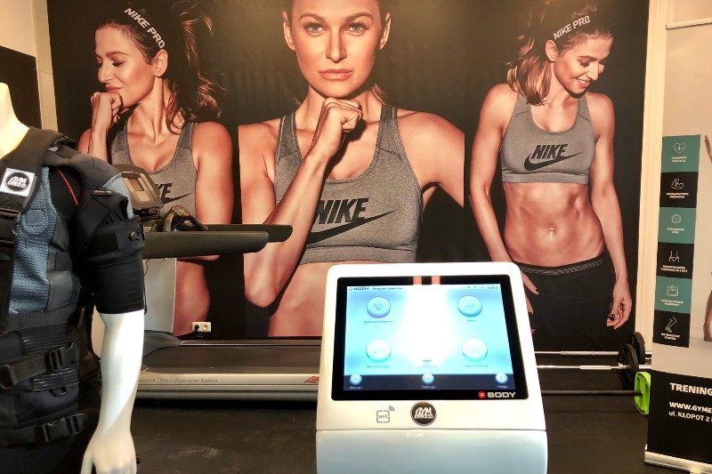 W nowo otwartej klinice "Healthy Center by Ann" będzie można m.in. skorzystać z treningów EMS, opartych na elektrostymulacji mięśni