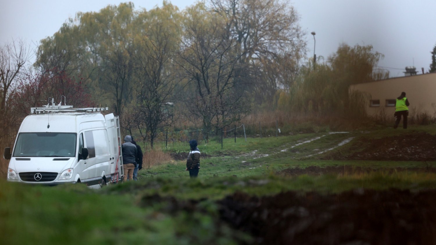 Od wczorajszego wieczora w miejscowości Przewodów pracują śledczy, którzy badają szczegóły zdarzenia.