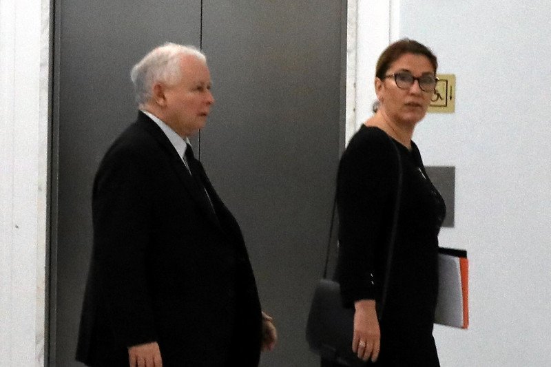 Beata Mazurek zapowiada, że w poniedziałek prezes Jarosław Kaczyński skomentuje doniesienia ws. Srebrnej.