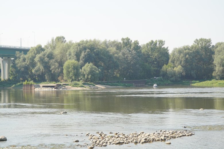 Z powodu awarii w oczyszczalni Czajka w Warszawie do Wisły płyną tysiące litrów ścieków.