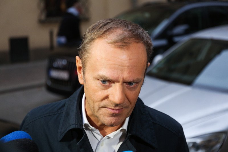 Donald Tusk twierdzi, że ciągle dba o polskie sprawy.