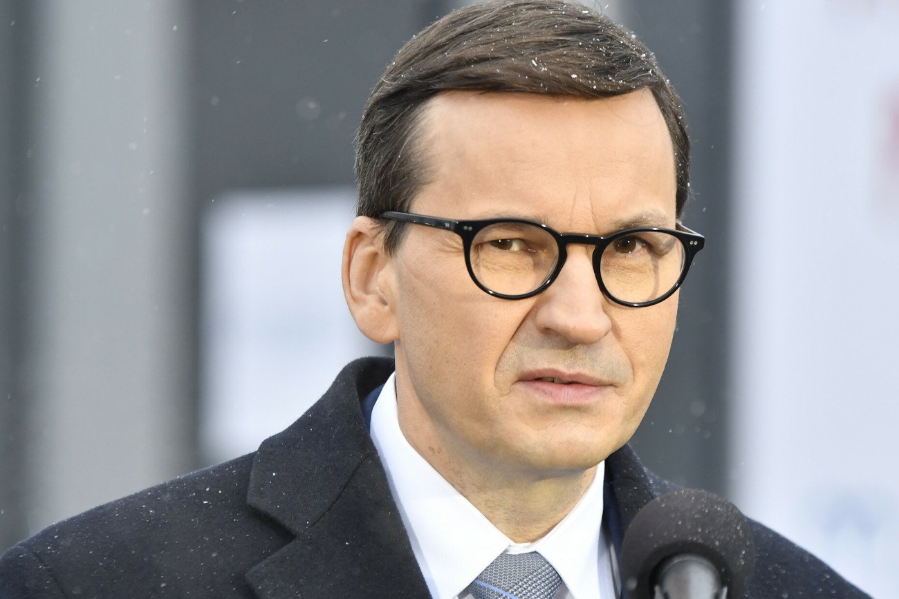 W jednym z najnowszych wywiadów Mateusz Morawiecki został zapytany o ewentualne obostrzenia w Boże Narodzenie.