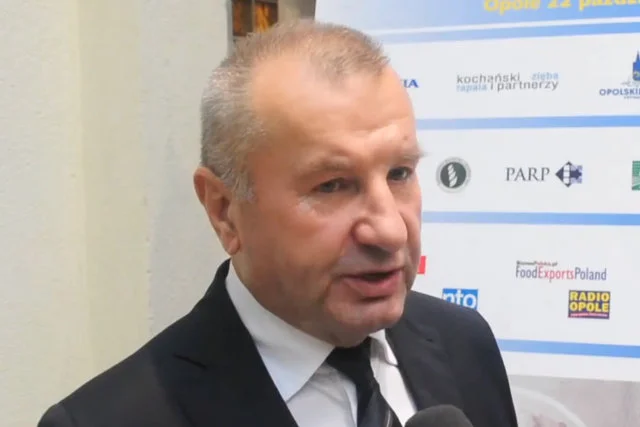 Kazimierz Pazgan grał na trąbce na weselach dziś jest "królem kurczaków".