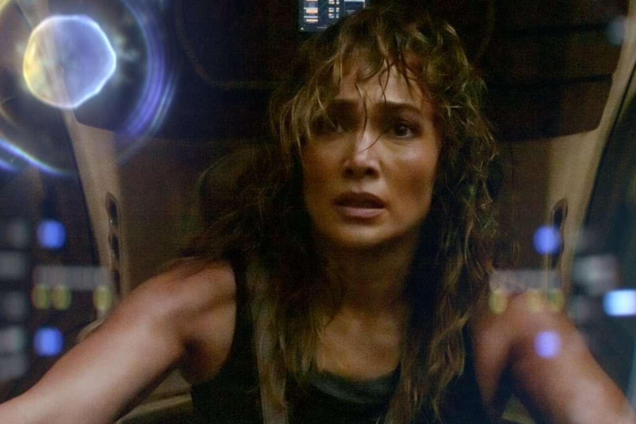 Netflix pokazał oficjalny zwiastun filmu "Atlas" z Jennifer Lopez. Netflix pokazał oficjalny zwiastun filmu "Atlas" z Jennifer Lopez.