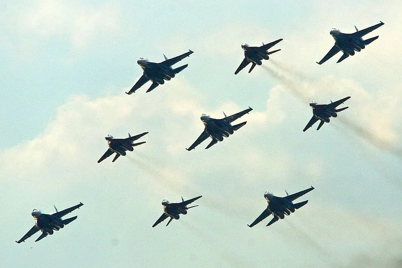 Zapad 2013 to pokaz siły z użyciem licznego lotnictwa, czołgów, a nawet rosyjskiej floty.