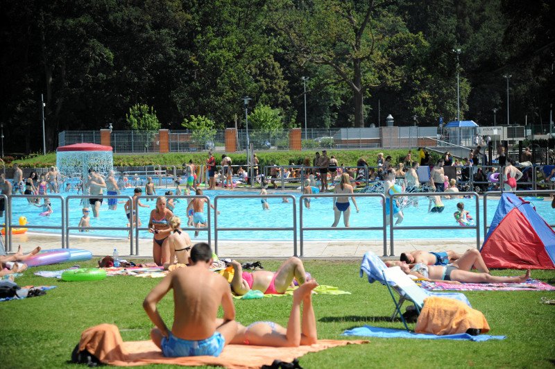 Upały się wkrótce skończą. Ale nadal będzie bardzo ciepło.