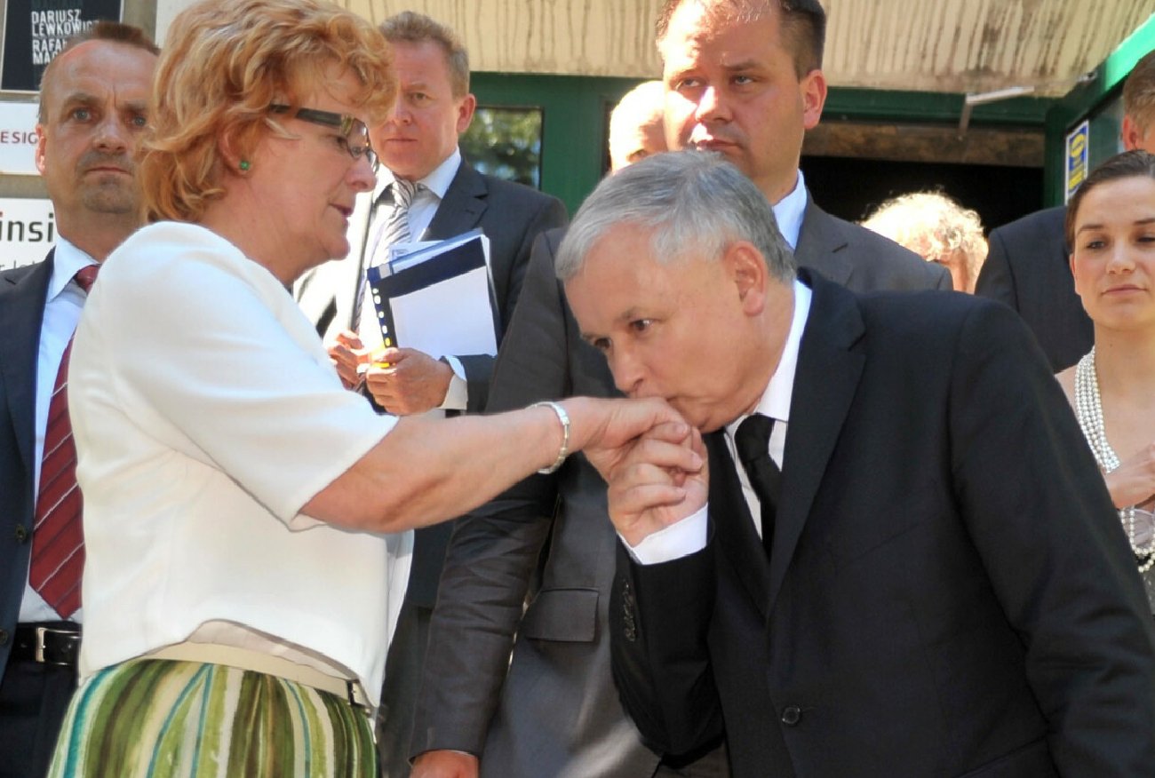 Drogi wyborco PiS, pokażę, jak Kaczyński upokarza cię na każdym kroku.