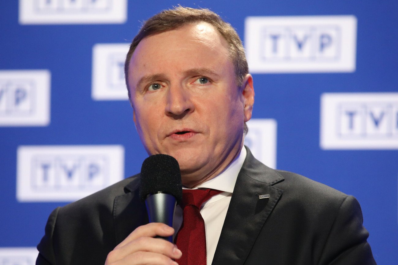 Sąd Okręgowy w Warszawie wydał wyrok, zgodnie z którym TVP musi przeprosić za materiał w "Wiadomościach". Orzeczenie jest nieprawomocne