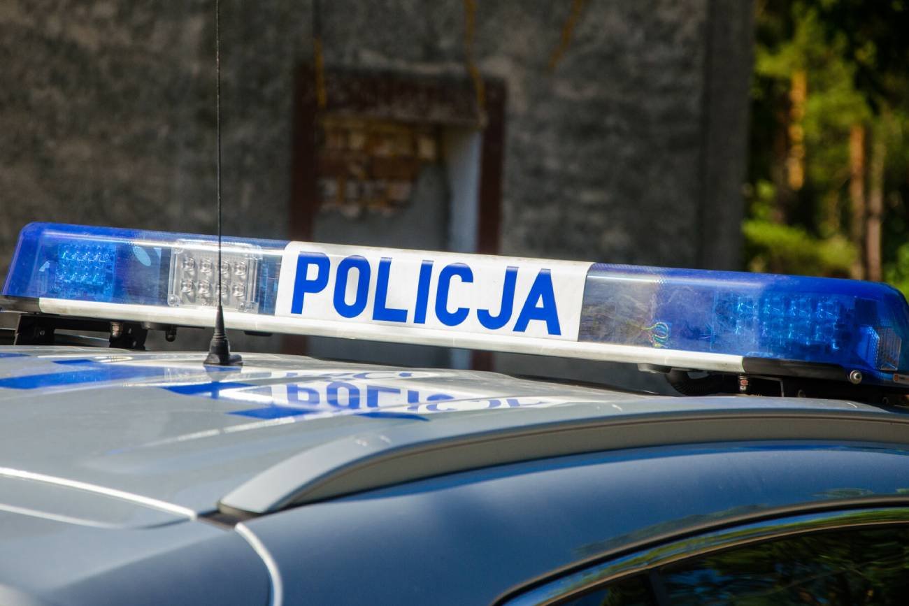 Policjanci przyjechali po 15-latkę. Matka twierdziła, że hałasuje królik