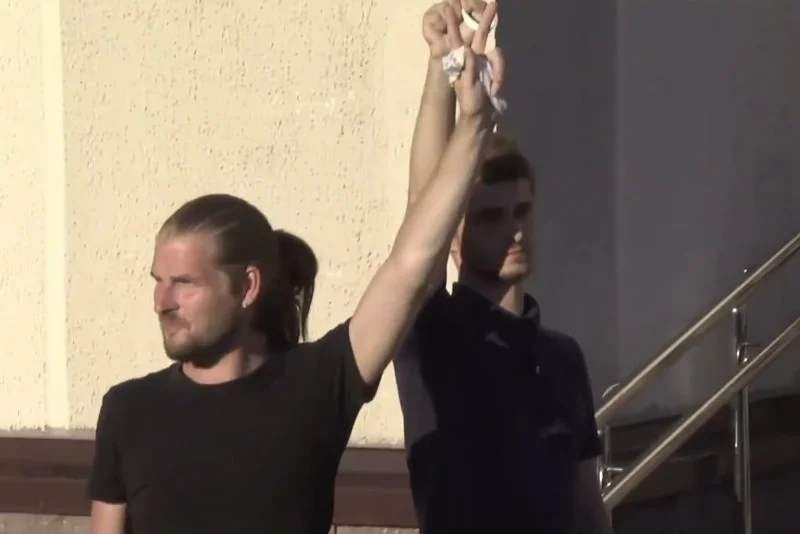 Dwaj nagłośnieniowcy bohaterami wiecu w Mińsku.