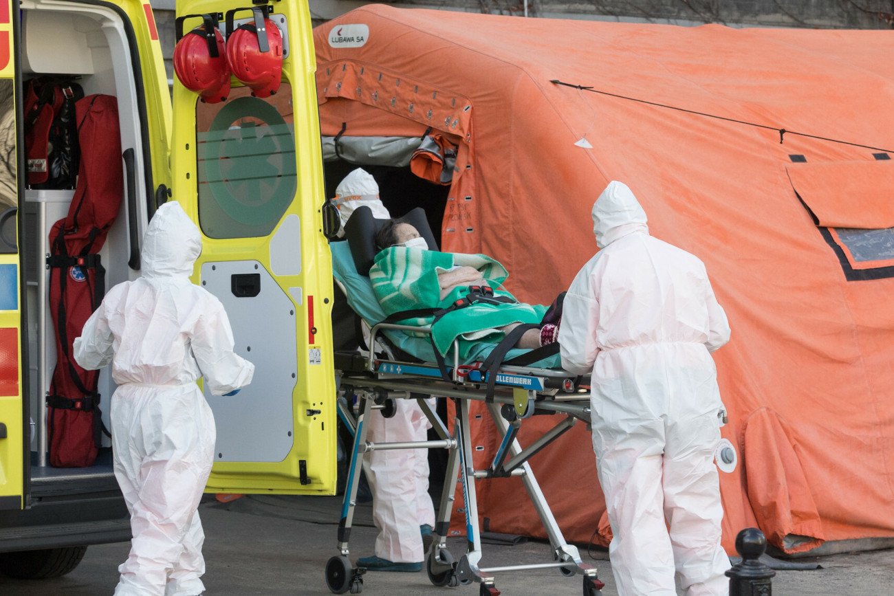 Ile zakażeń koronawirusem 23 listopada? Nowy raport MZ o COVID-19.