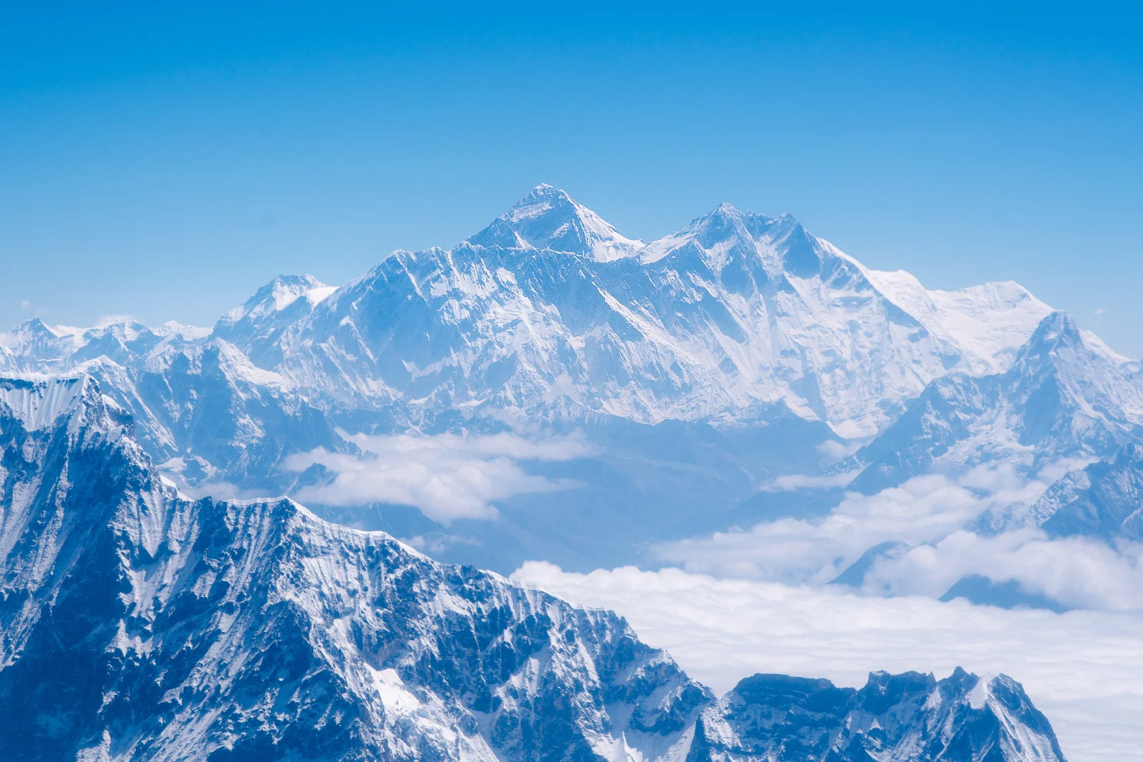 Jak zdobyć Mount Everest? Ile kosztuje podróż w Himalaje z Polski i jaki sprzęt trzeba zabrać? Jak zdobyć Mount Everest?