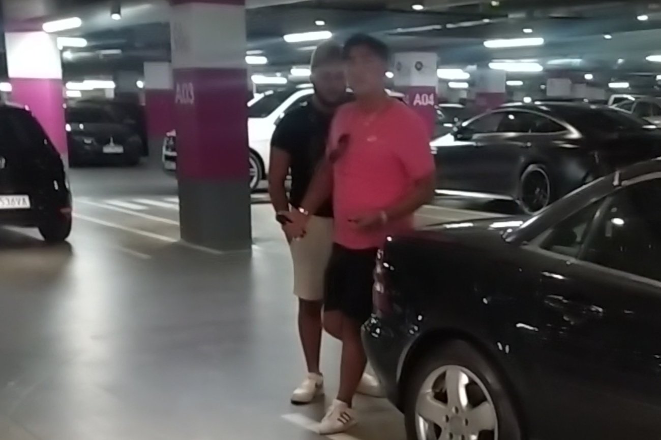 Kobieta zwróciła uwagę na niewłaściwe parkowanie, w zamian otrzymała groźby