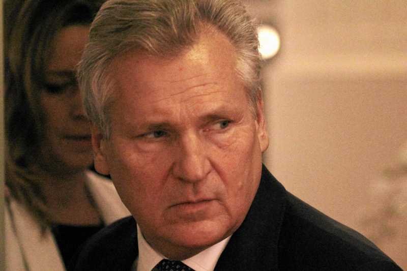 Byłe prezydent Aleksander Kwaśniewski jest zagranicznym ekspertem. Doradza m.in. prezydentowi Kazachstanu.