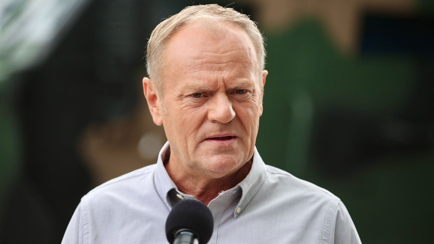 Donald Tusk dogadał się z KE ws. paktu migracyjnego Donald Tusk potwierdza. Polska nie będzie objęta przymusową relokacją migrantów