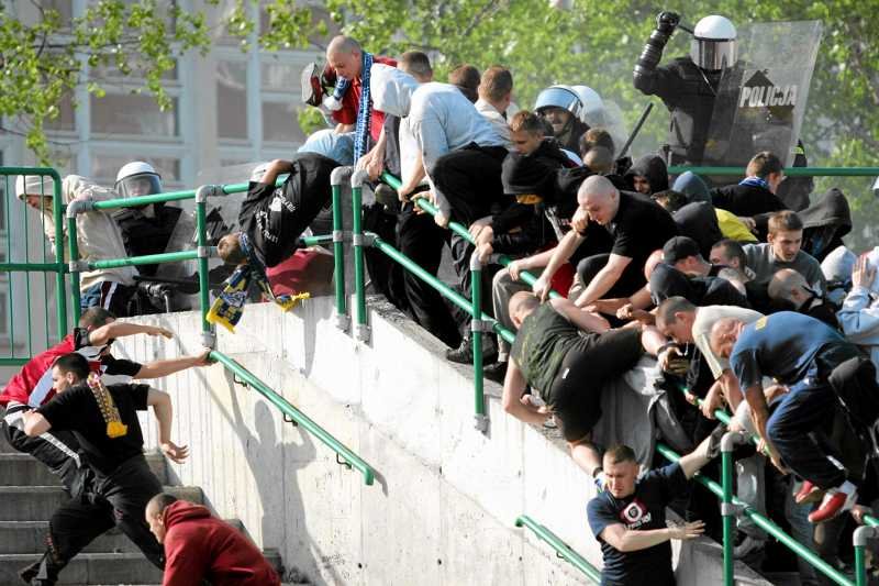 Czyżby niedługo to była jedyna metoda wejścia na stadion dla przyjezdnych?