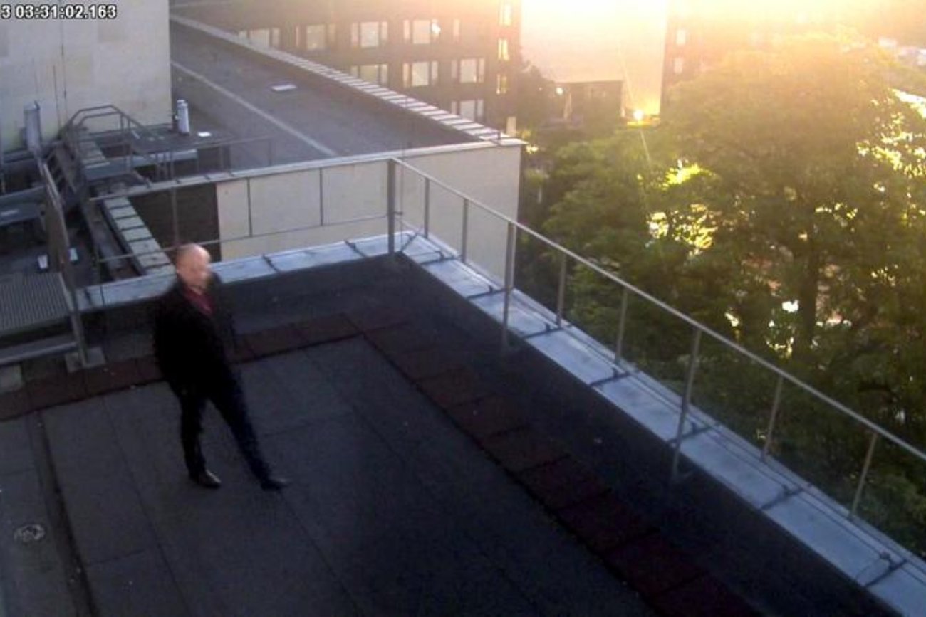 Dariusz Matecki na dachu sejmowego hotelu. Hołownia pokazał zdjęcia