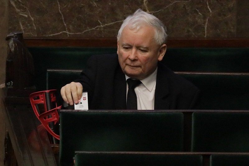 Jarosław Kaczyński nie głosował ws. kluczowej ustawy.