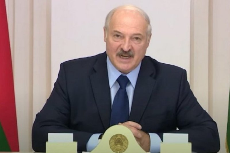 Łukaszenka zamyka granice Białorusi. Chce zatrzymać masowe emigracje.