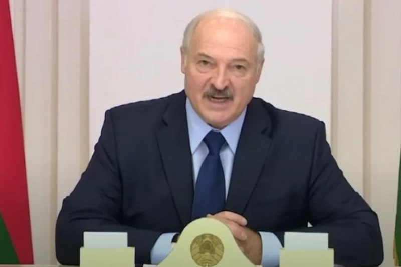 Łukaszenka zamyka granice Białorusi. Chce zatrzymać masowe emigracje.