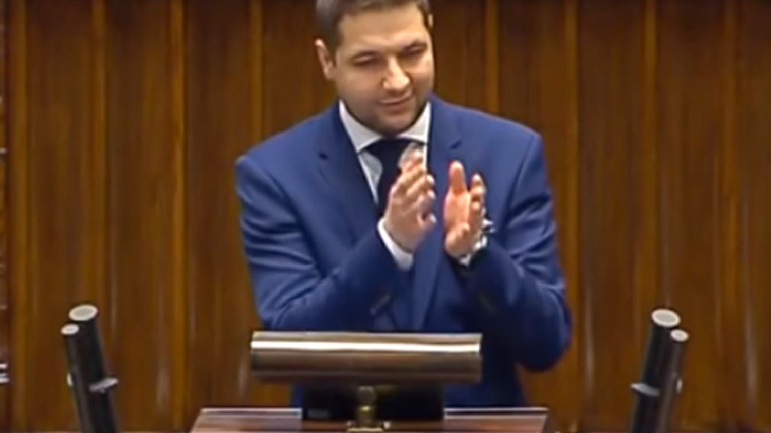 Patryk Jaki przeprasza posła za wypowiedź o agencji towarzyskiej.