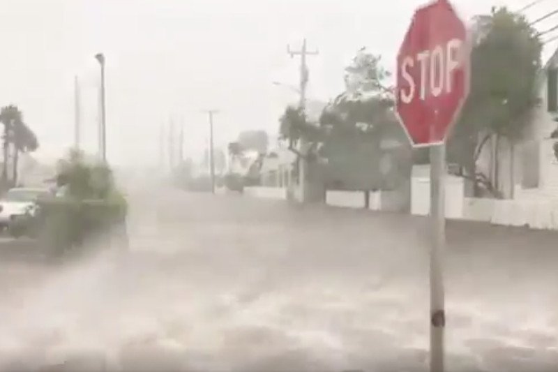 Atak Irmy na Florydzie. Wstrząsające nagrania dokonane przez tych, którzy się nie ewakuowali.