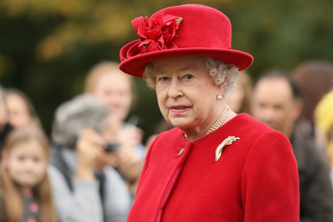 Królowa Elżbieta II ma koronawirusa. Jak się czuje monarchini?