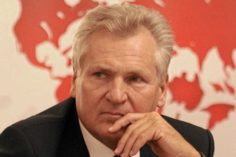 Aleksander Kwaśniewski jest doradcą Narsułtana Nazarbajewa, prezydenta Kazachstanu, który wsławił się krwawą dyktaturą za czasów ZSRR.