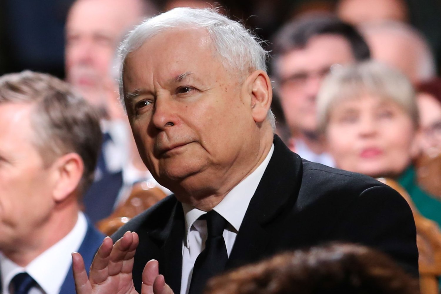 Partia Jarosława Kaczyńskiego coraz bardziej traci poparcie.