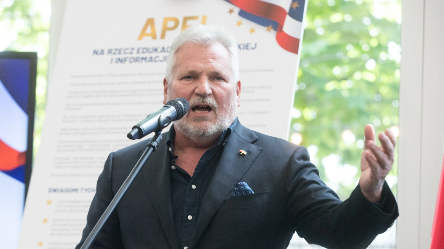 Wybory 2023. Kwaśniewski zdradził, na kogo zagłosuje. Rozważa dwa nazwiska.