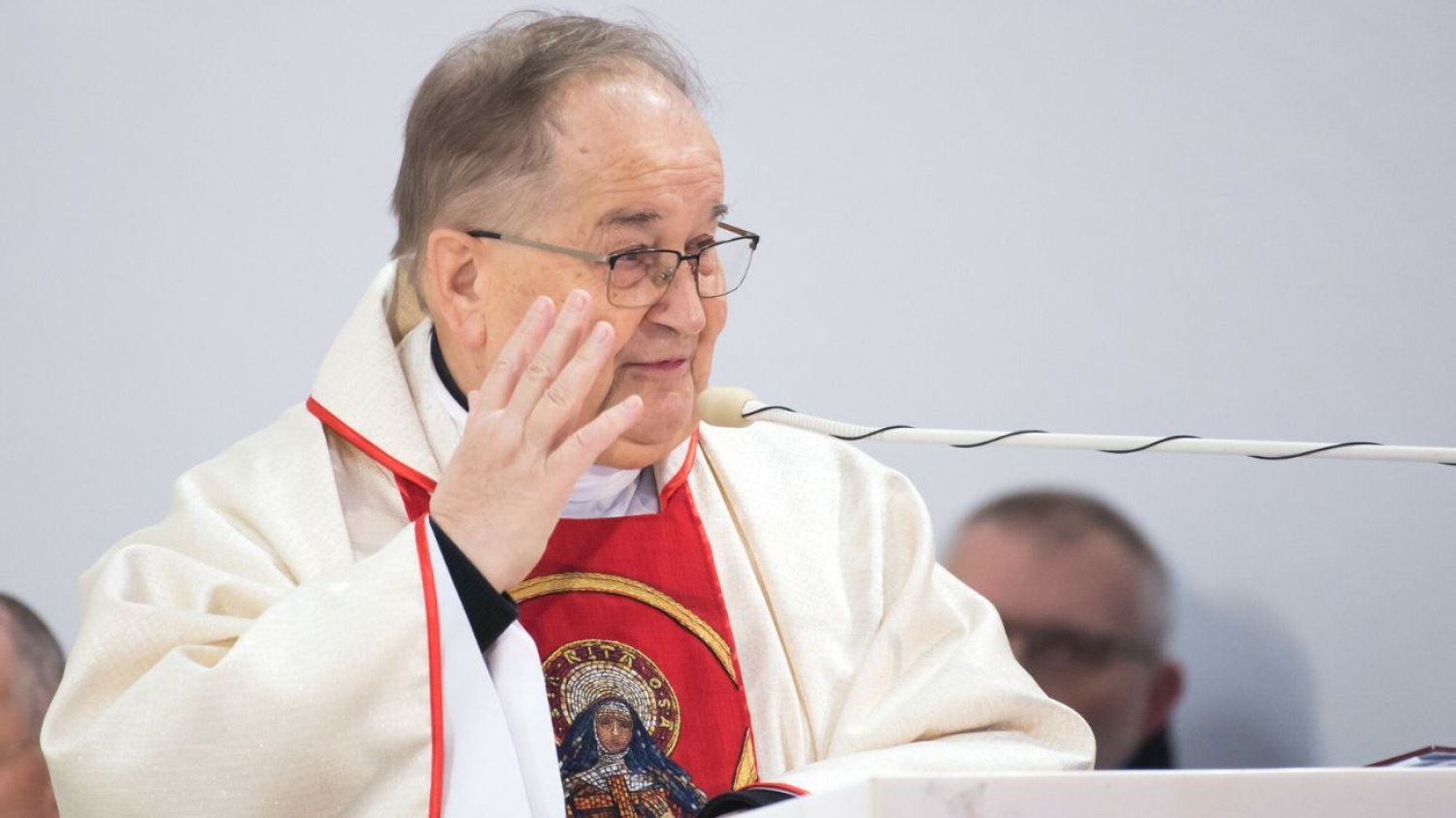 Ile trzeba zapłacić za obiad u Tadeusza Rydzyka? Ceny są bardzo zaskakujące
