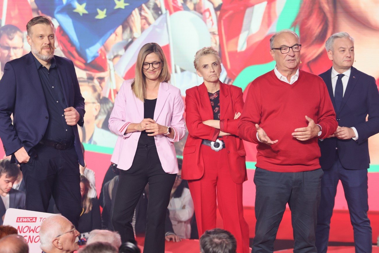 Wieczór wyborczy Lewicy (15 października 2023). Od lewej: Adrian Zandberg, Magda Biejat, Joanna Scheuring-Wielgus, Włodzimierz Czarzasty, Robert Biedroń.