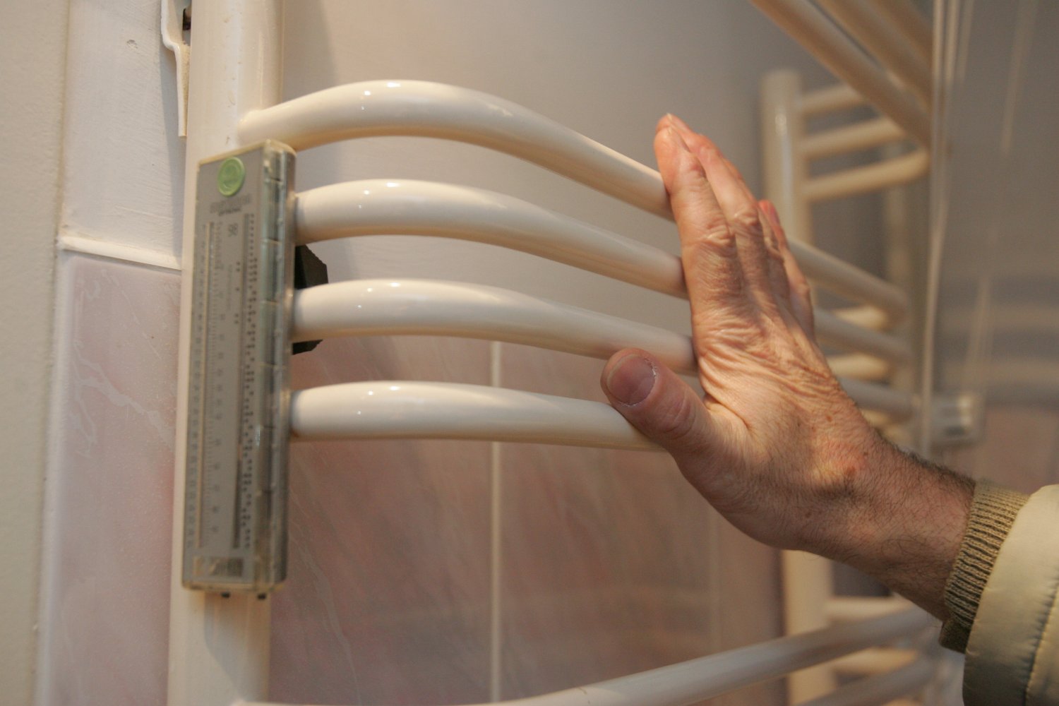 Jest tańszy sposób na upały niż klimatyzacja. Zimno... z grzejnika, czyli trigeneracja