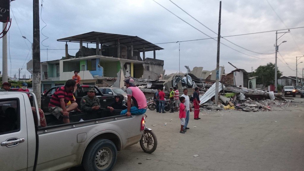 Kierowcy rajdowi pomagają ofiarom trzęsienia