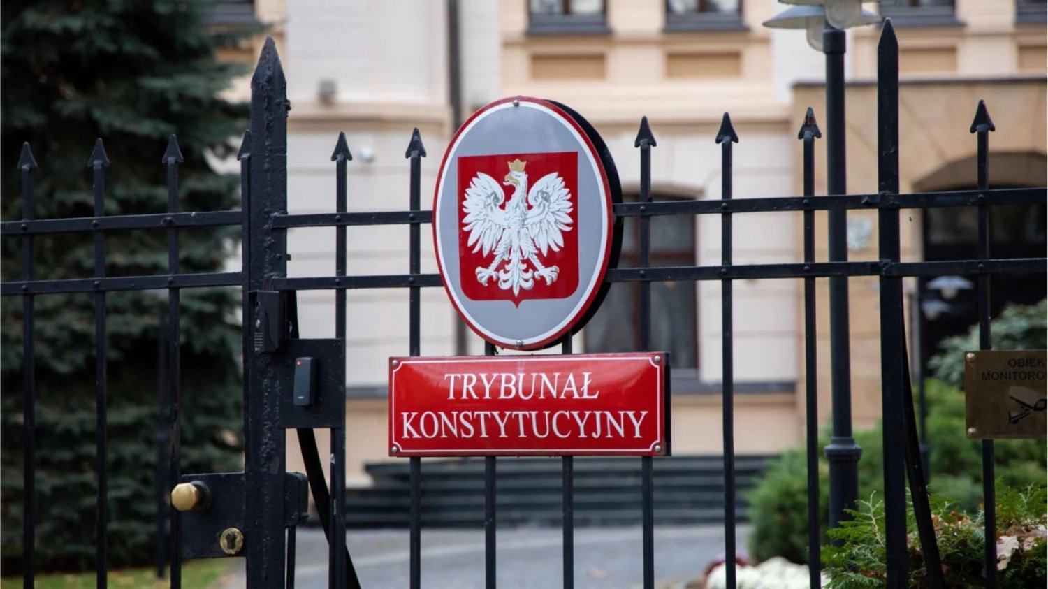 Czy Polacy ufają Trybunałowi Konstytucyjnemu? Wyniki sondażu są alarmujące Trybunał Konstytucyjny w Polsce