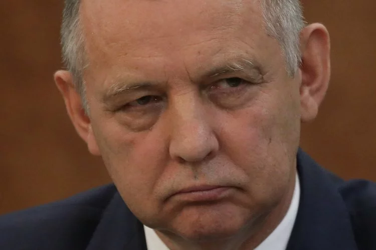 Kartą przetargową w przypadku dymisji Mariana Banasia ma być sprawa spółek i fundacji jego syna Jakuba. Takie informacje podaje "Rzeczpospolita".