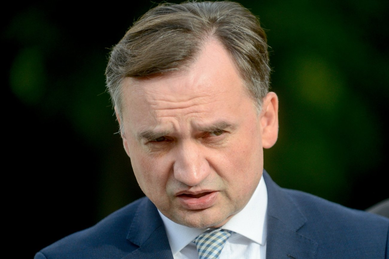 Zbigniew Ziobro zapowiedział wszczęcie śledztwaws. meczu Legii z AZ Alkmaar