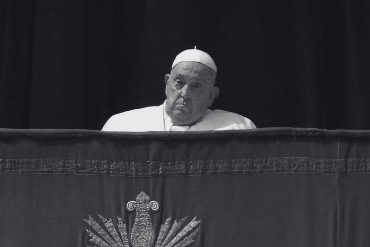 Papież nie żyje. Oto co się dzieje z ciałem Franciszka po śmierci.