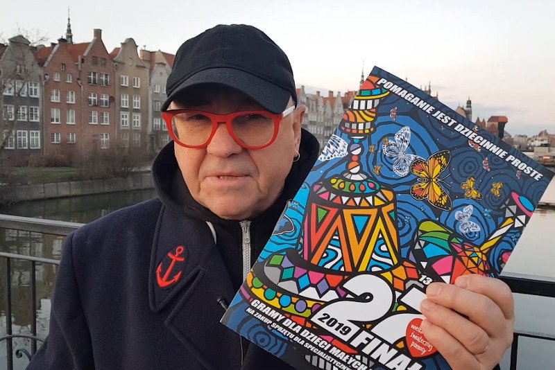 Decyzja Owsiaka o powrocie do WOŚP jest szeroko komentowana w sieci. tysiące Polaków cieszą się, że znów będzie dyrygentem, ale nie brak też głosów krytycznych.