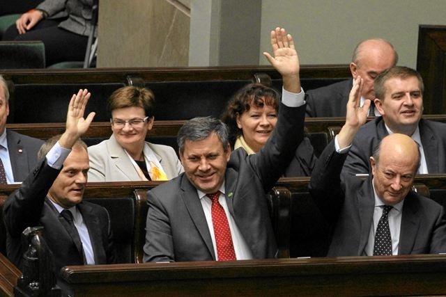 Wyniki sondażu przeprowadzonego dla RMF FM wskazują, iż ponad połowa Polaków chciałaby dymisji ministra Jacka Rostowskiego